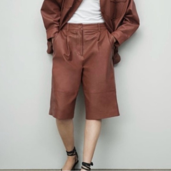 Zara genuine, leather High Waisted Shorts Sz M